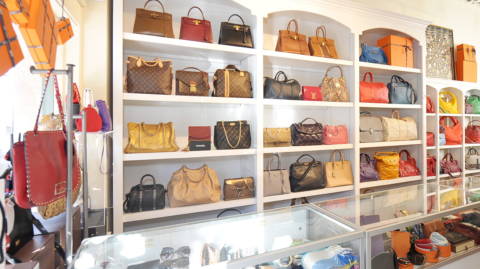 purse collection display