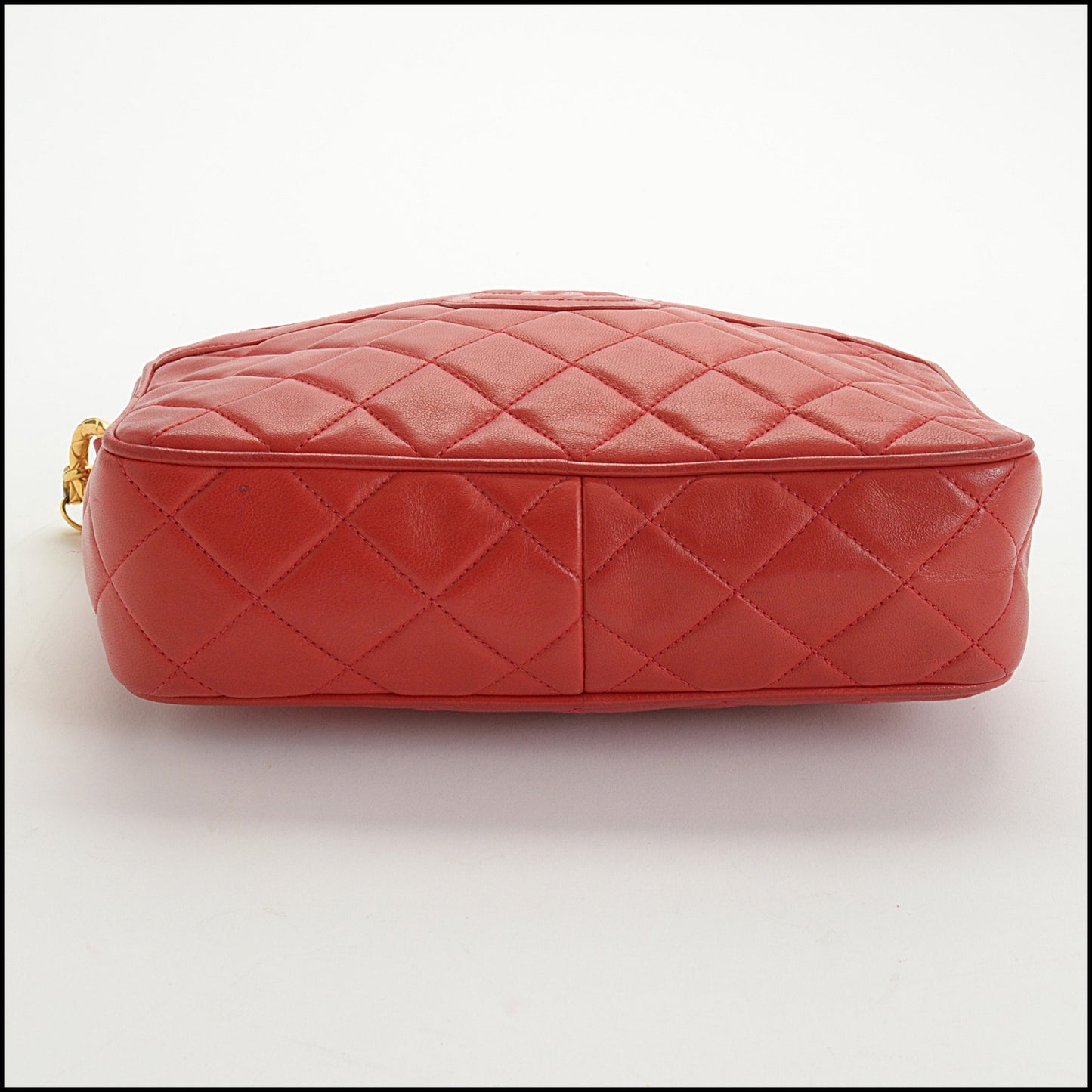 RDC14486 CHANEL Vintage '89-'91 Red Lambskin Quilted Camera Bag
