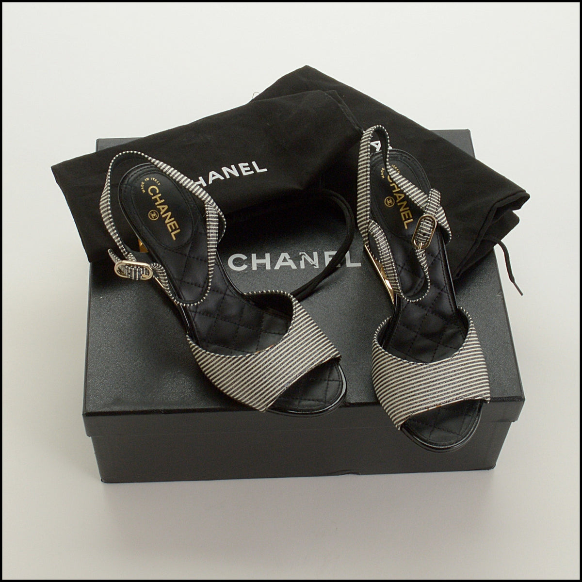 RDC15634 CHANEL 2018 Black/Silver Striped Pearl Heel Sandals Size 35.5