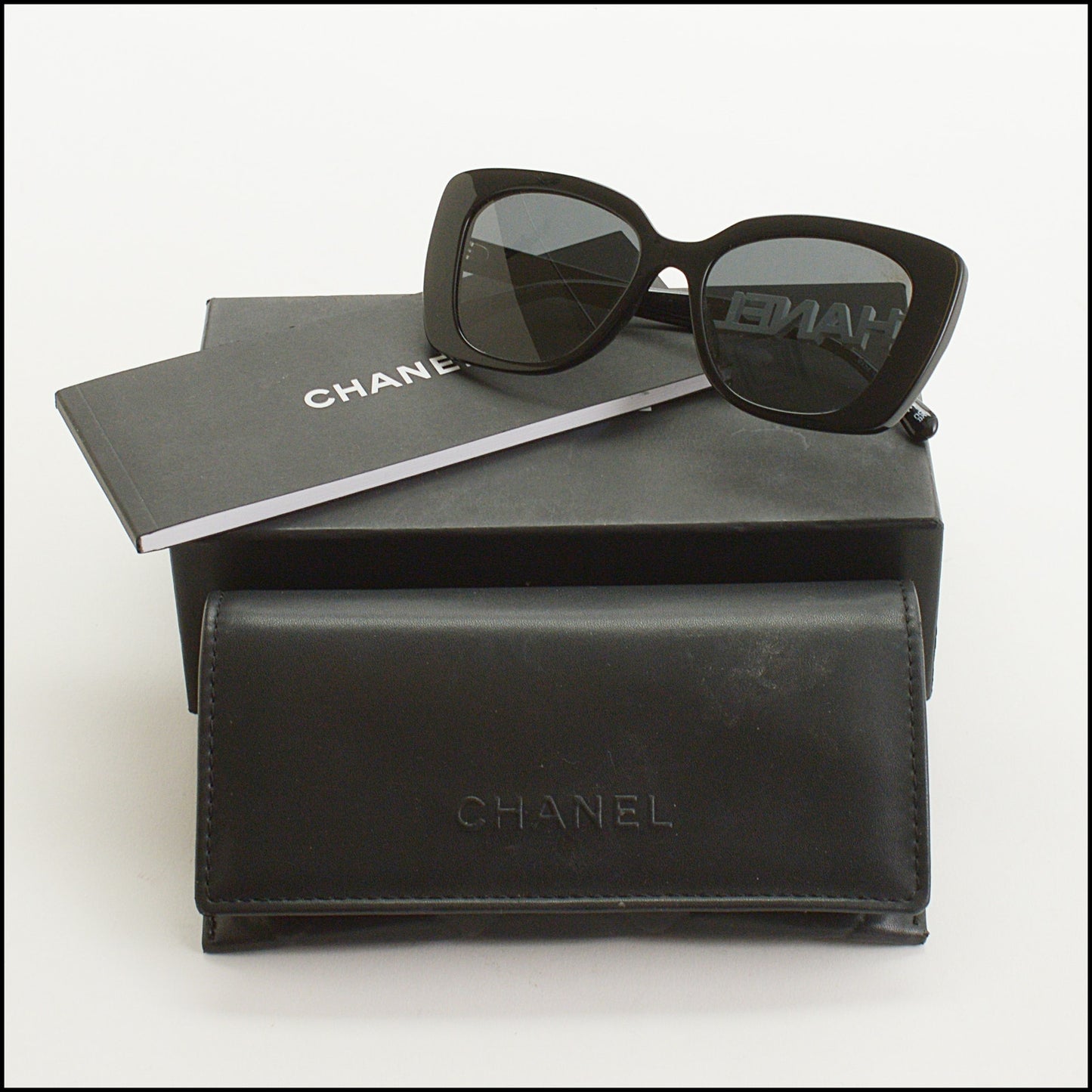 RDC15273 CHANEL Black/White Crystal Logo Sunglasses