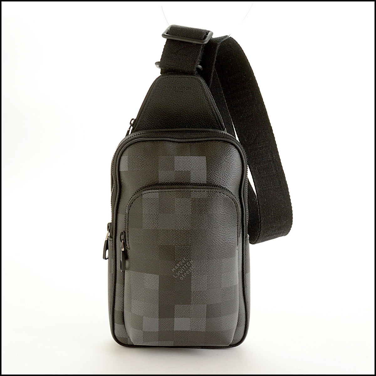 RDC15728 LOUIS VUITTON '26 Black Damoflage Avenue Slingbag