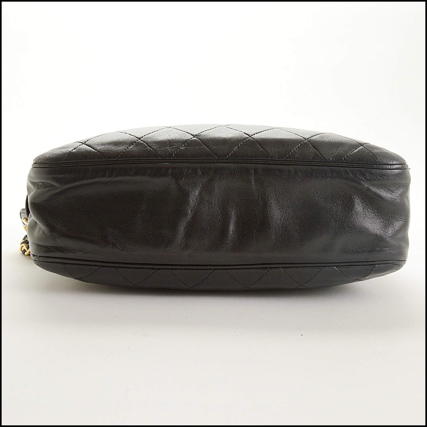 RDC15463 CHANEL 1986-91 Vintage Black Lambskin Quilted Camera Bag