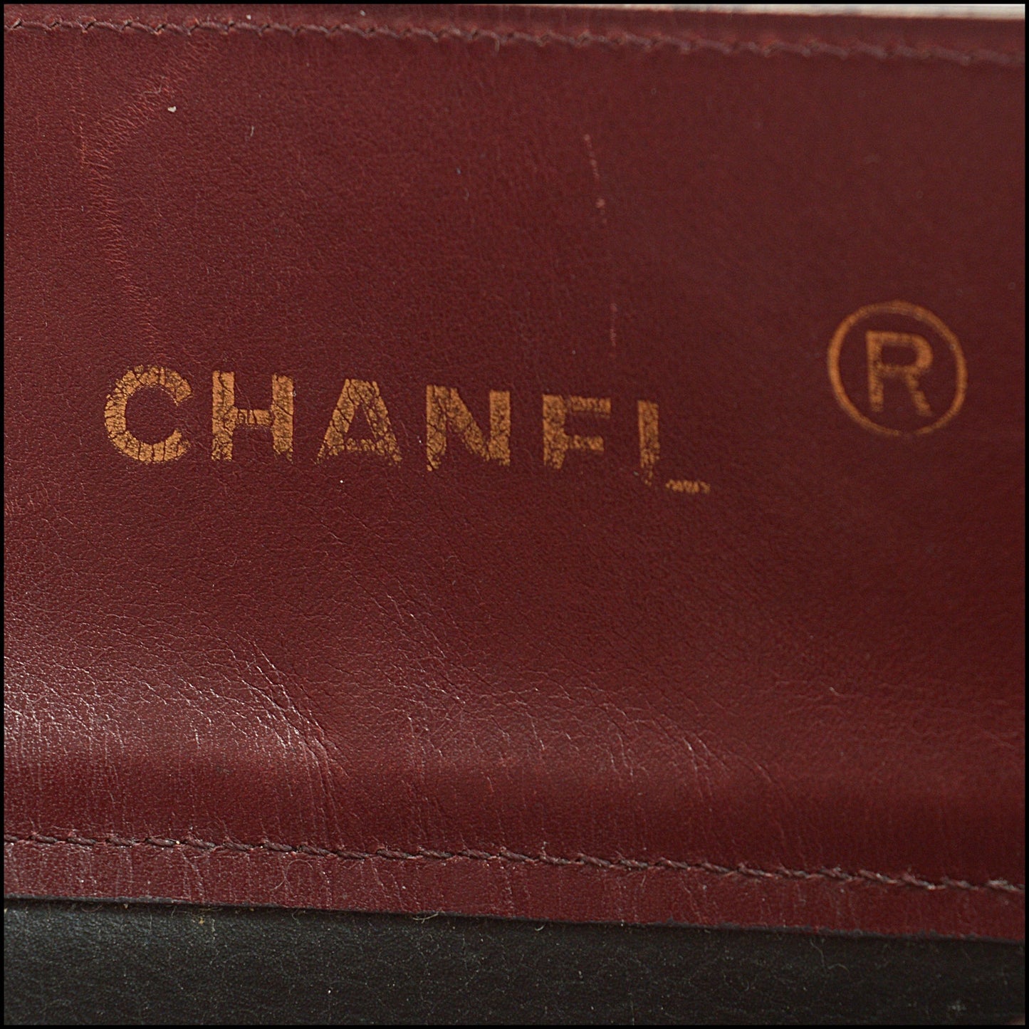RDC14844 CHANEL Vintage Burgundy Chain Flat Tote
