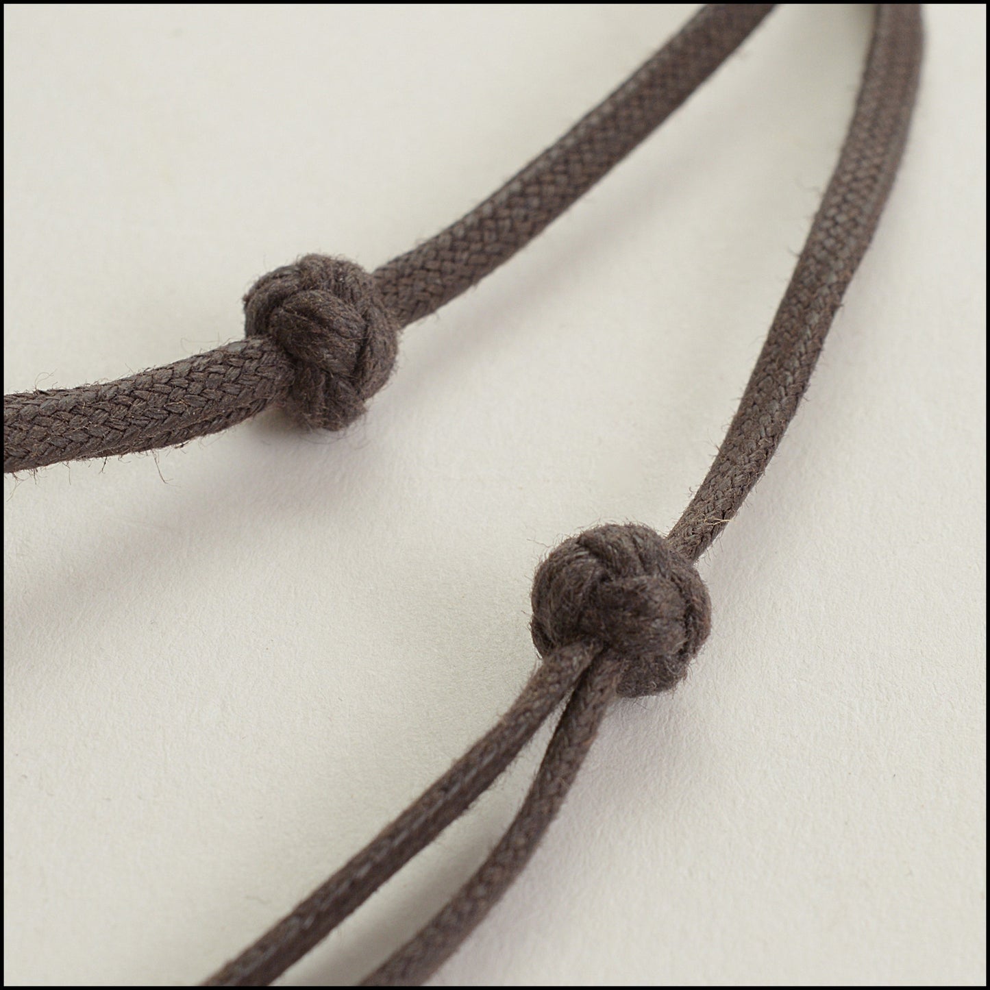 RDC15528 HERMES Horn and Lacquer Isthme Cord Necklace