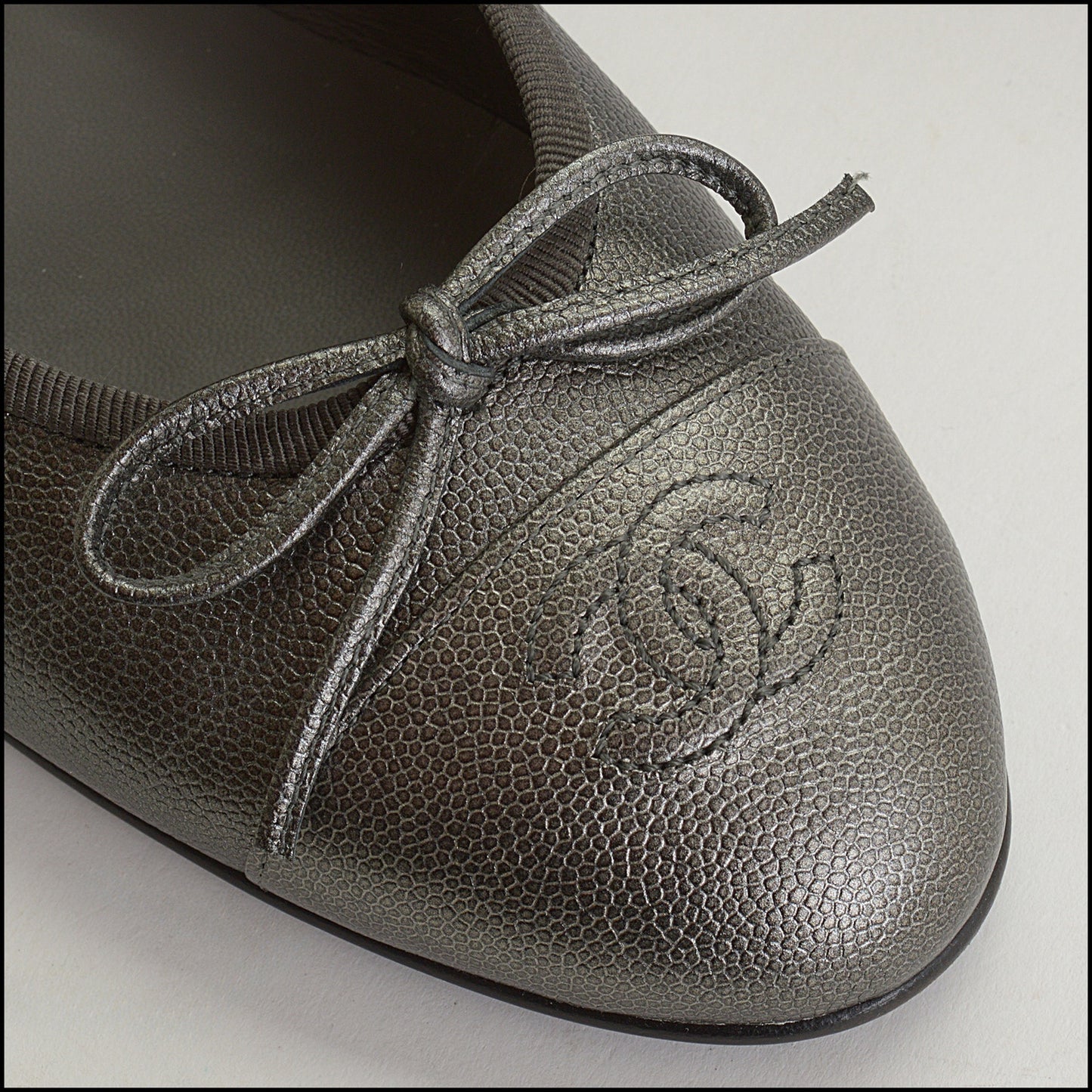 RDC14904 CHANEL Silver Caviar Ballet Flats size 37.5