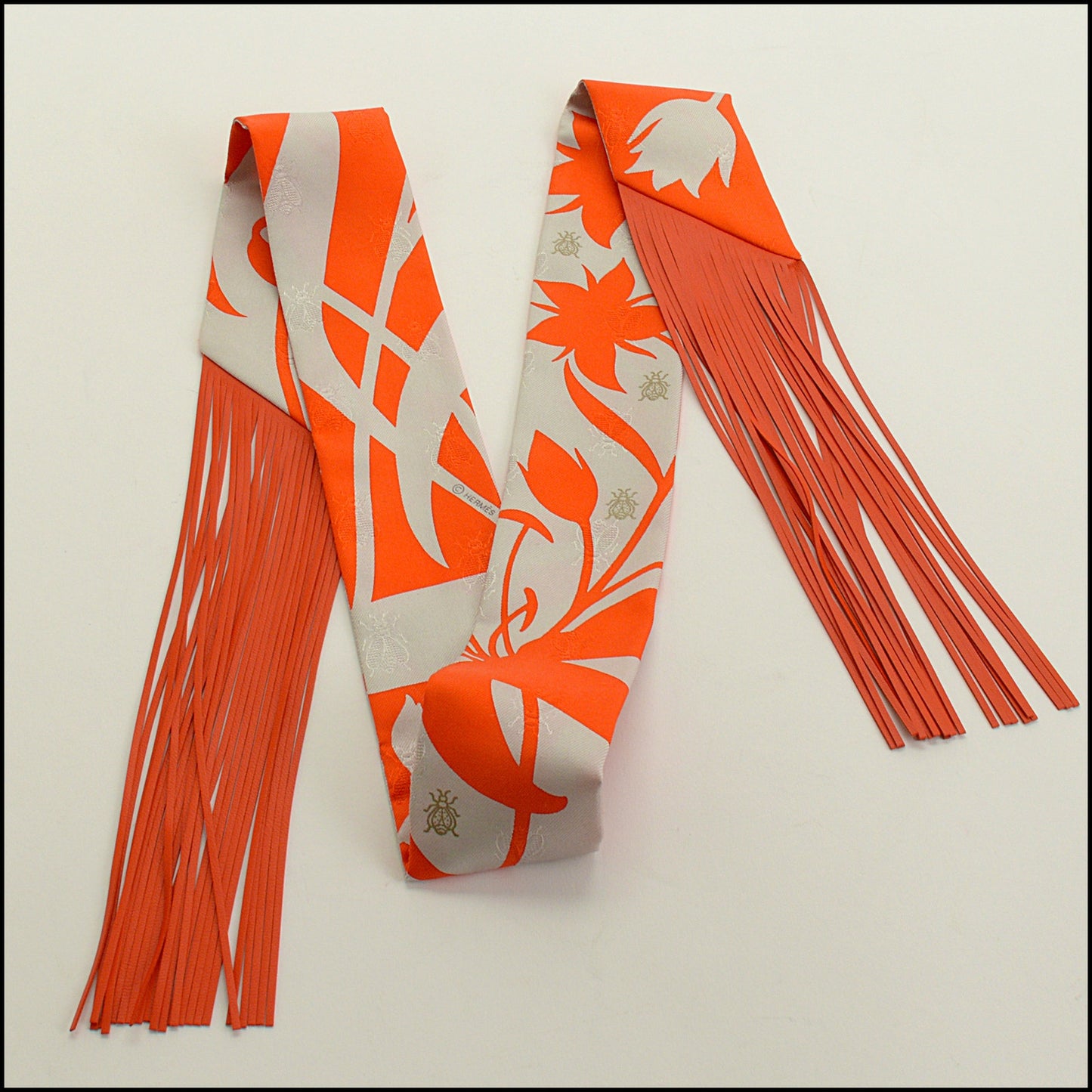 RDC15238 HERMES Vermillion and Gris Perle Bouquet Final Leather Fringe Twilly
