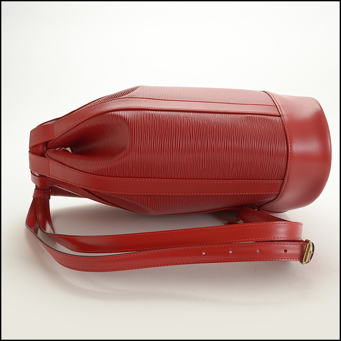 RDC15337 LOUIS VUITTON '97 Red Epi Leather Randonee Sling Bag