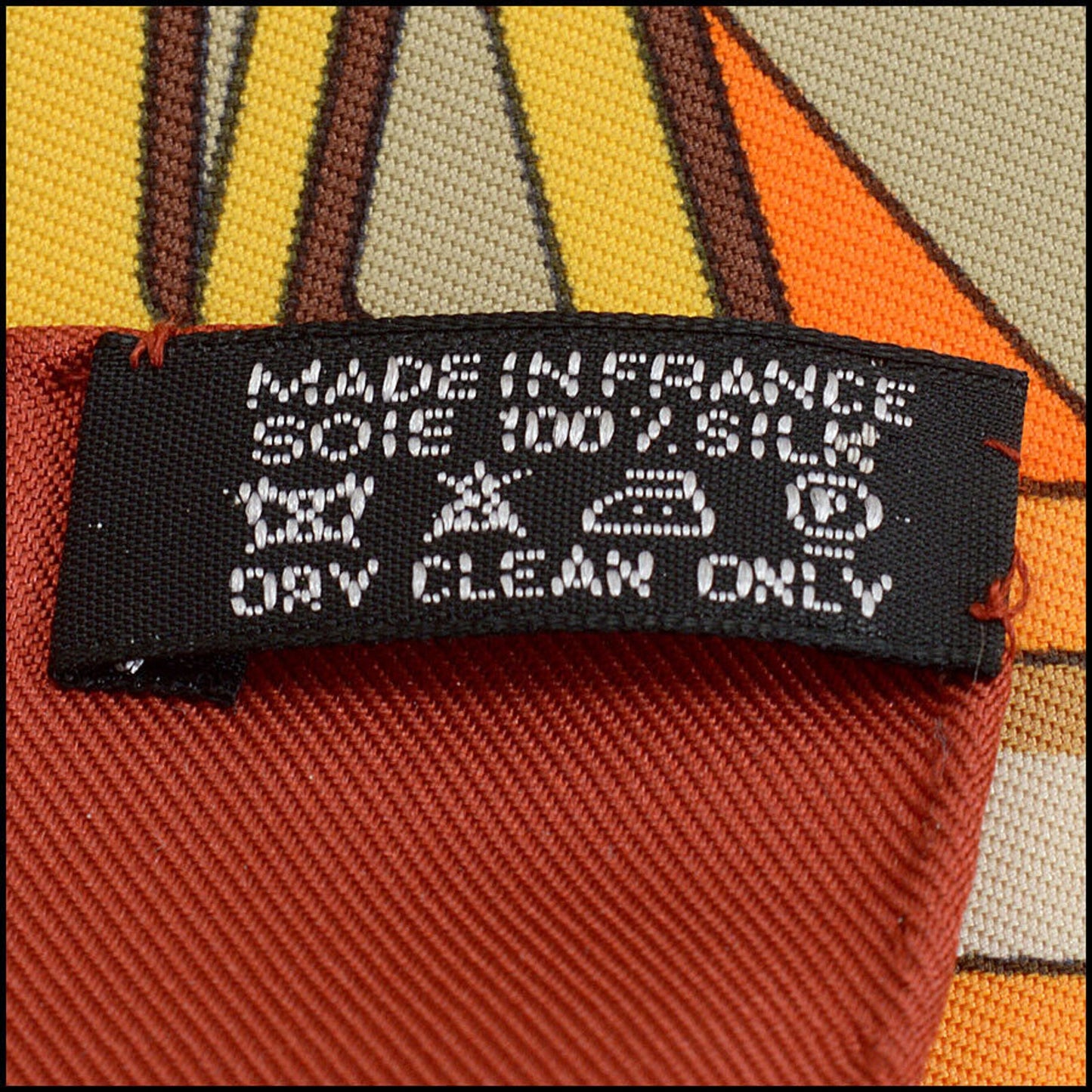 RDC13359 Authentic HERMES Red/Multicolor Mecanique du Temps 90cm Silk Scarf