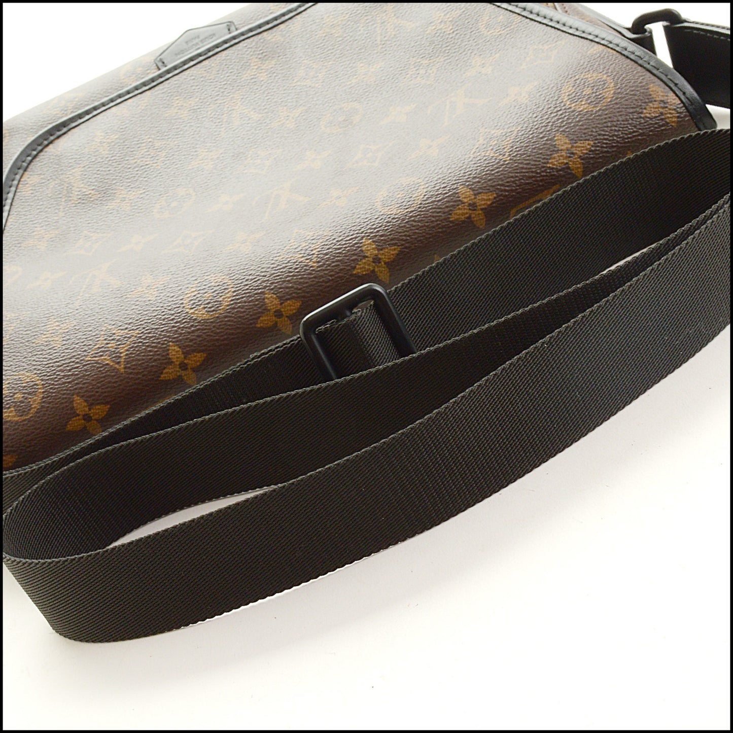 RDC15333 LOUIS VUITTON Brown Monogram Macassar Magnetic Messenger Bag