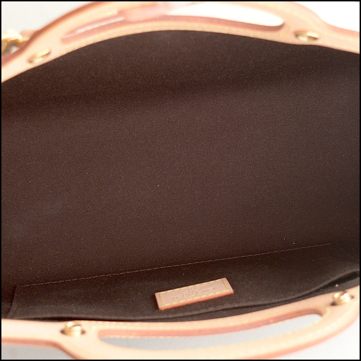 RDC15520 LOUIS VUITTON 2007 Amarante Vernis Monogram Roxbury Drive Handbag
