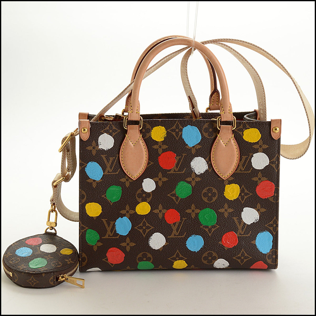 RDC15738 LOUIS VUITTON 2023 Kusama Painted Dots On The Go PM Tote Bag