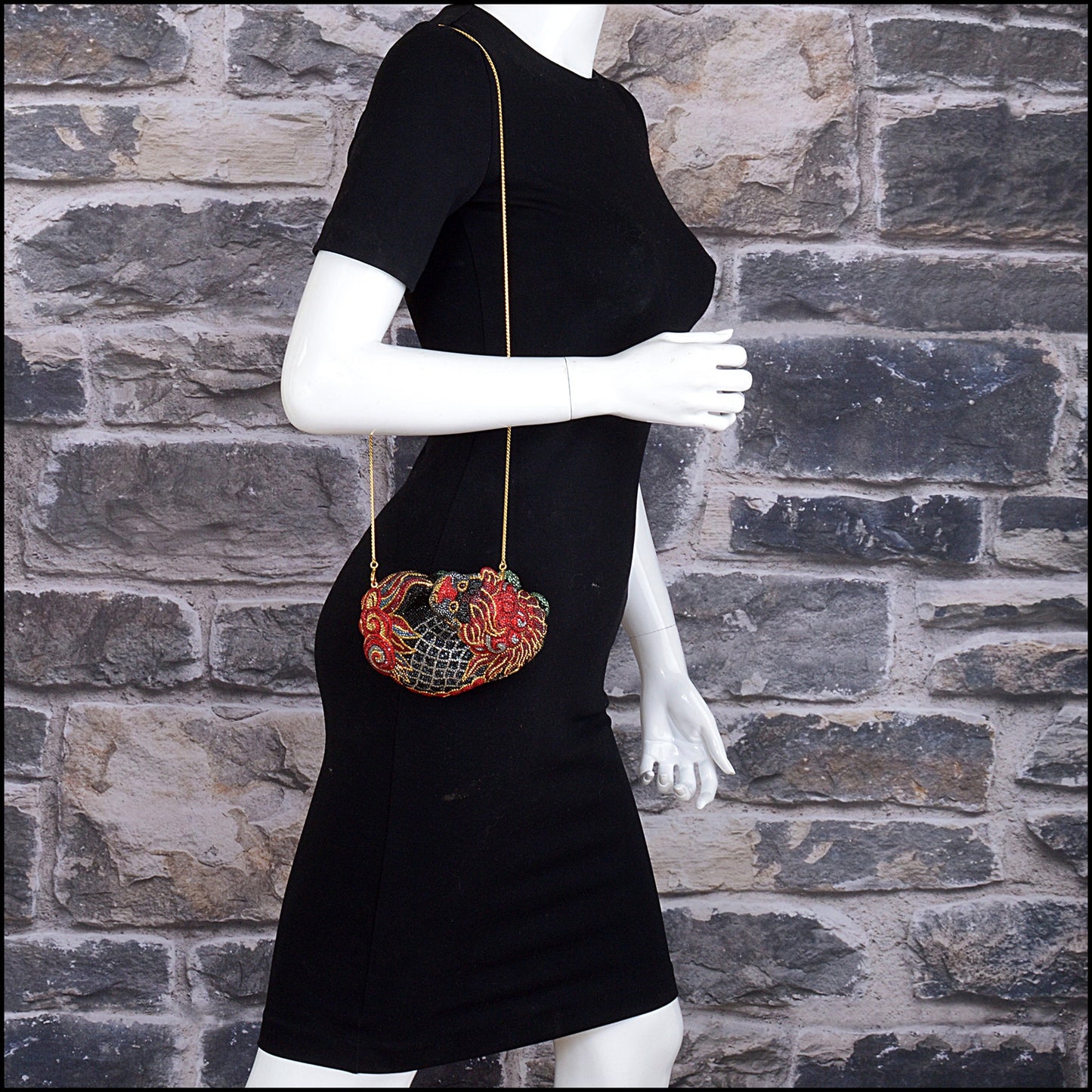 RDC15252 JUDITH LEIBER Black Ming Foo Dog Crystal Minaudiere Bag