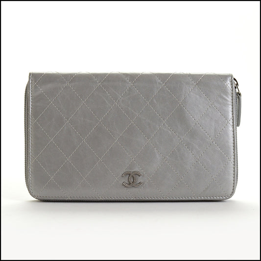 RDC14551 CHANEL 2011 Quilted Leather Zip Around Organizer Wallet