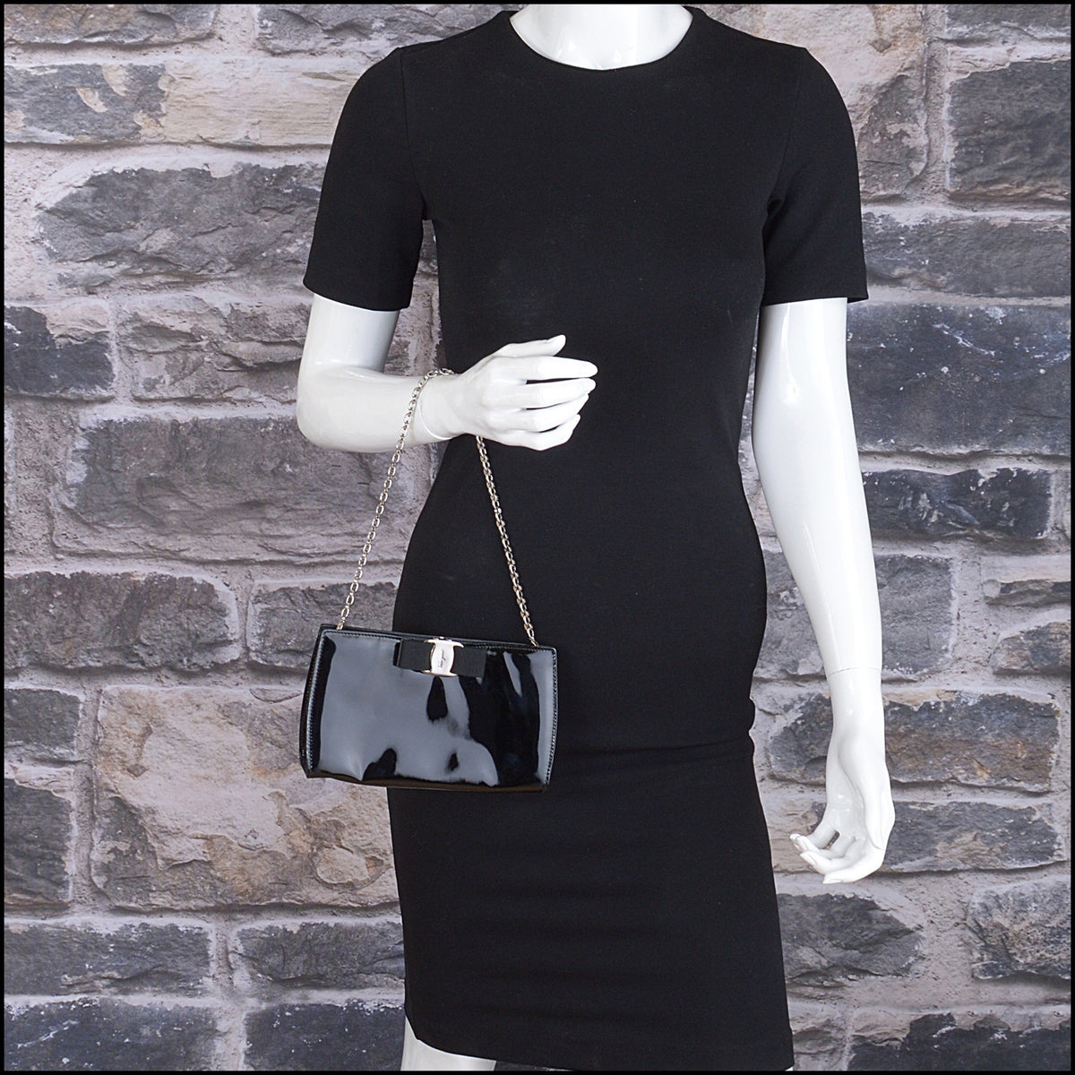 RDC15628 FERRAGAMO Black Patent Miss Vara Bow Clutch Bag