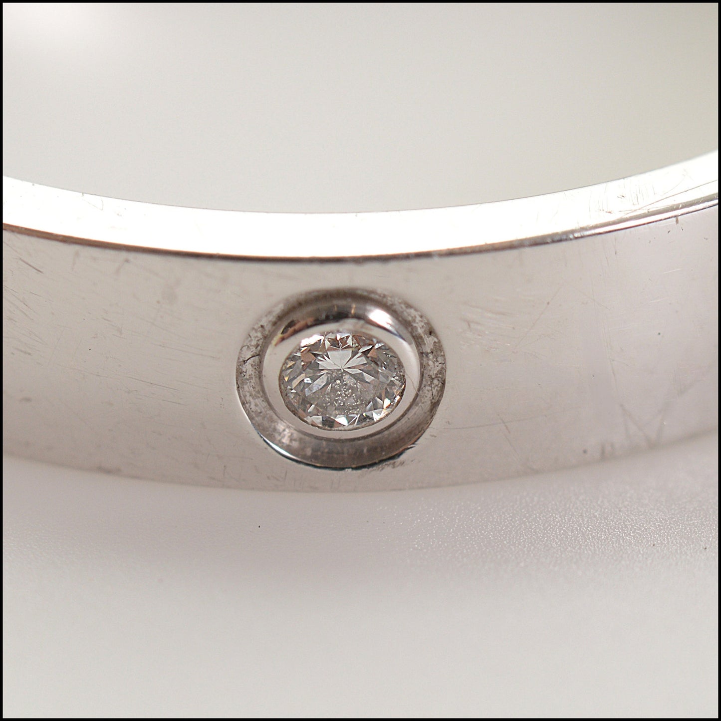 RDC15125 CARTIER 60 18k White Gold and Diamond Love Ring Size 9