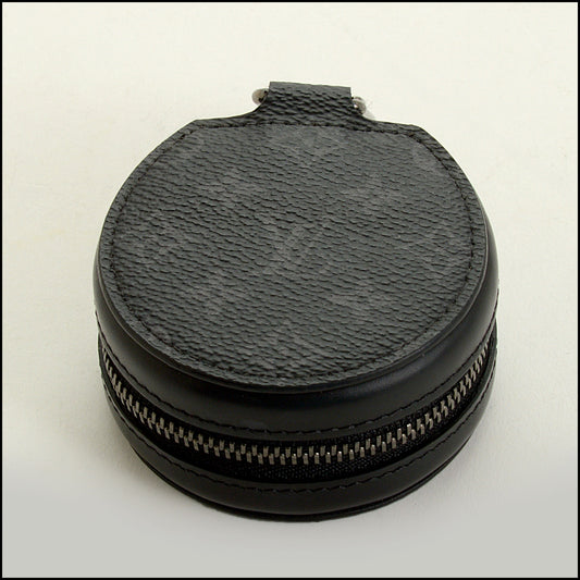 RDC15163 LOUIS VUITTON Graphite Earphone Case Keychain
