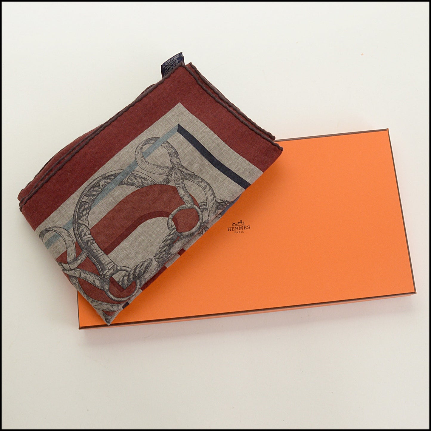 RDC15532 HERMES Rouge H/Grey "Entrelace" Silk/Cashmere Scarf 100