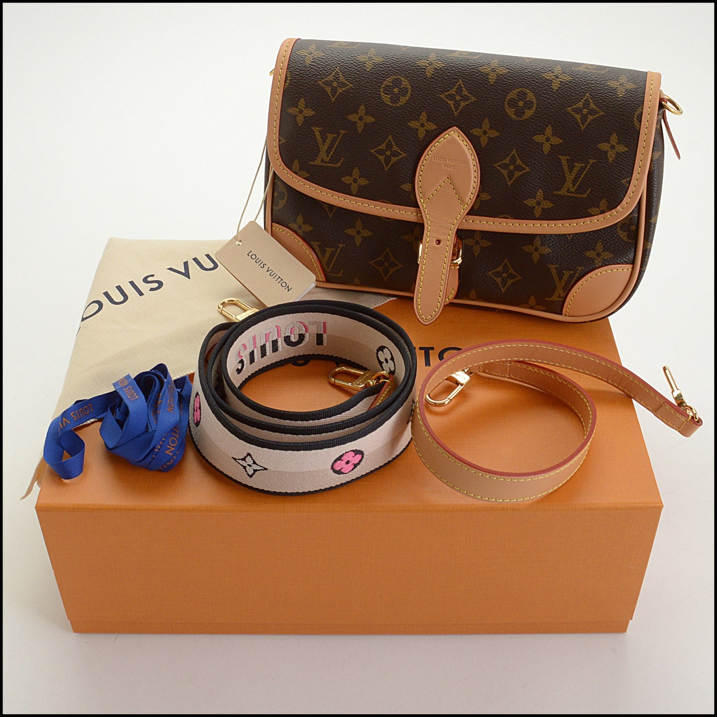 RDC14914 LOUIS VUITTON LV Monogram Canvas Diane Bag