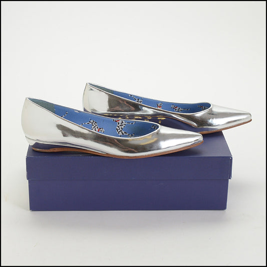 RDC14784 STUART WEITZMAN Silver Calfskin Slipper Flats sz 6.5