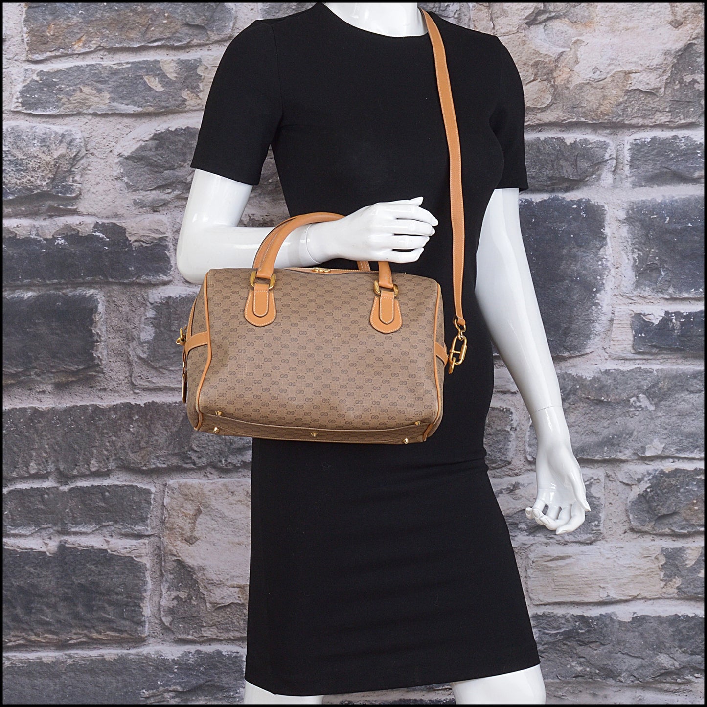 RDC15506 GUCCI Vintage Tan Leather Micro GG Boston Bag