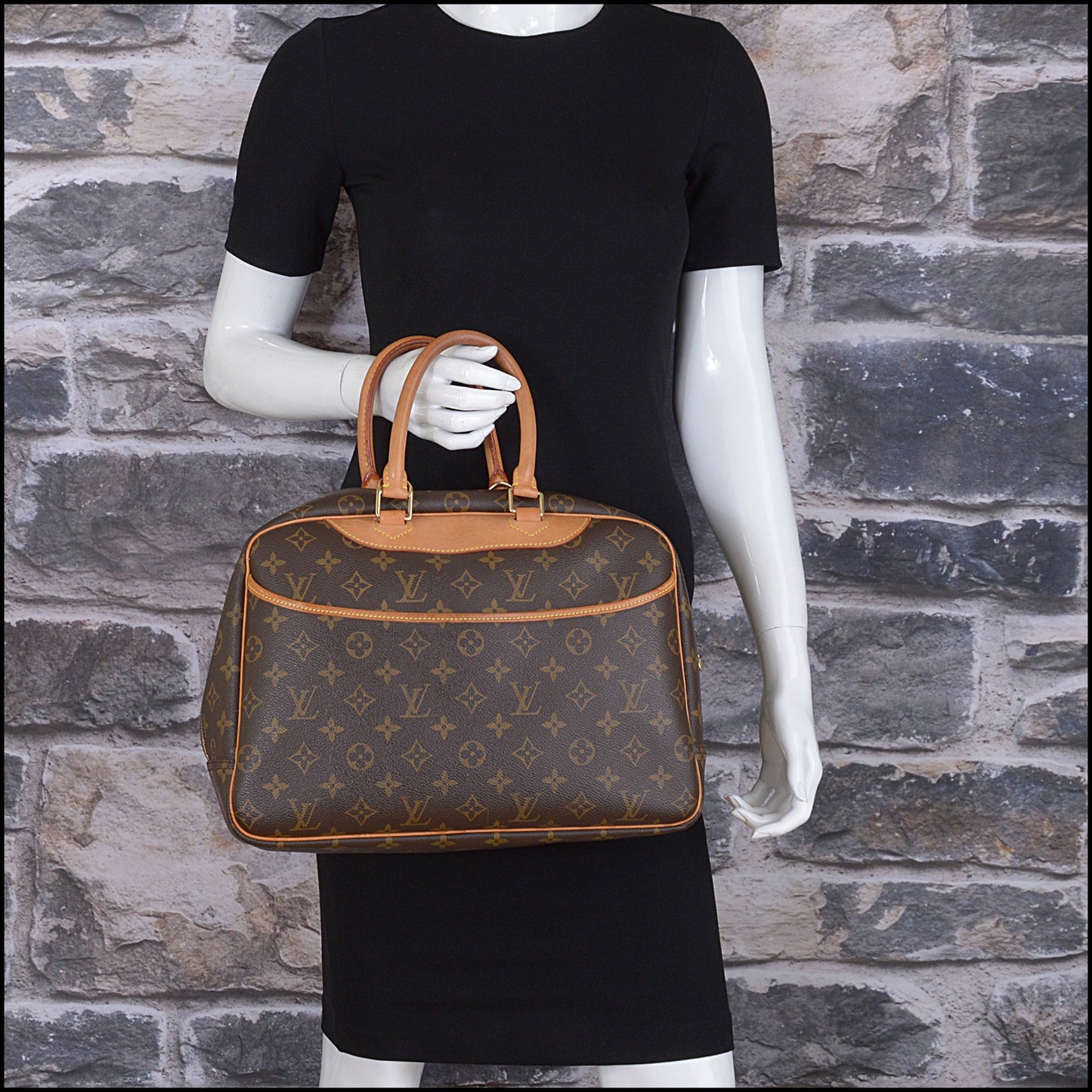 RDC15057 LOUIS VUITTON '00 LV Monogram Canvas Deauville Handbag