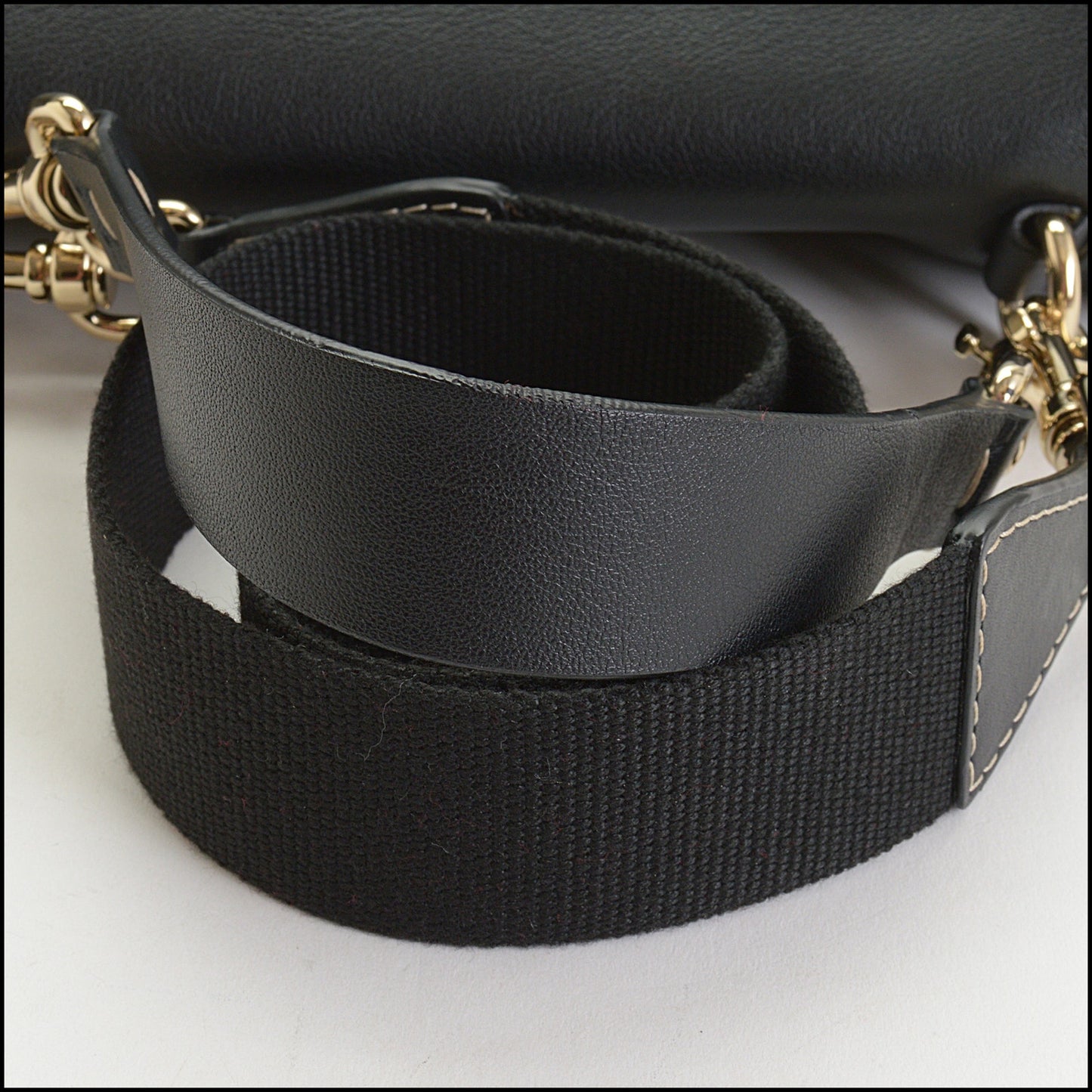 RDC14779 CAROLINA HERRERA Tricolor Black/Tan/Cream Shoulder Bag