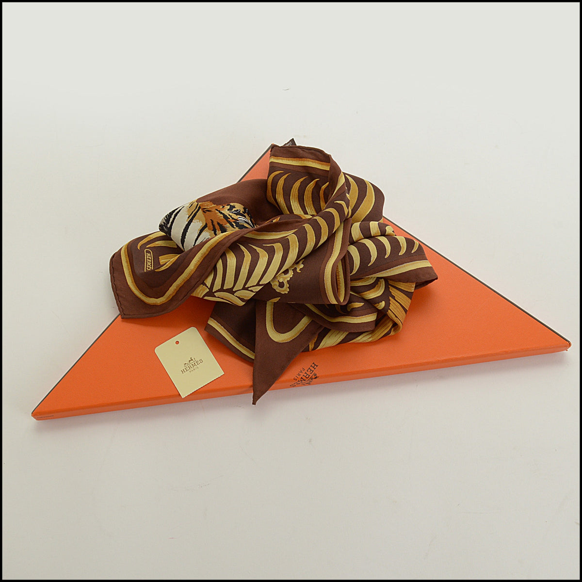 RDC15677 HERMES Brown/Gold Tiger Royal Silk Triangle Scarf
