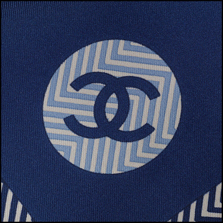 RDC12677 Authentic Chanel Navy/Ivory CC Logo 90cm Silk Scarf