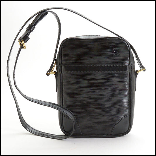 RDC13455 Authentic LOUIS VUITTON Vintage Black Epi Leather Danube Crossbody Bag