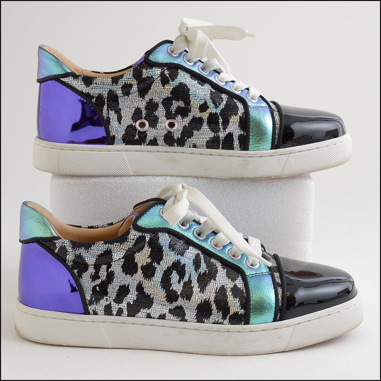 RDC13564 Authentic CHRISTIAN LOUBOUTIN Black/Silver Sneakers size 36.5