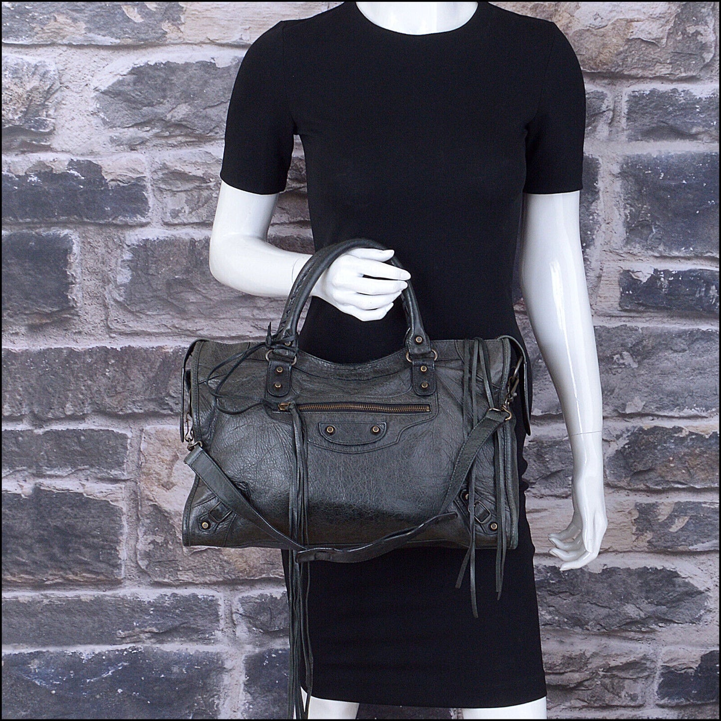 RDC13553 Authentic BALENCIAGA 2010 Black Lambskin Classic City Bag
