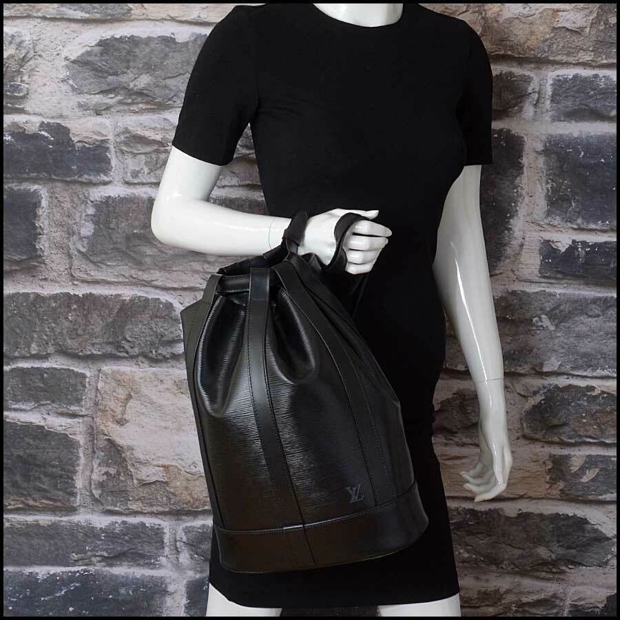 RDC11828 Authentic Vintage LOUIS VUITTON Black Epi Leather Randonnee Sling Bag
