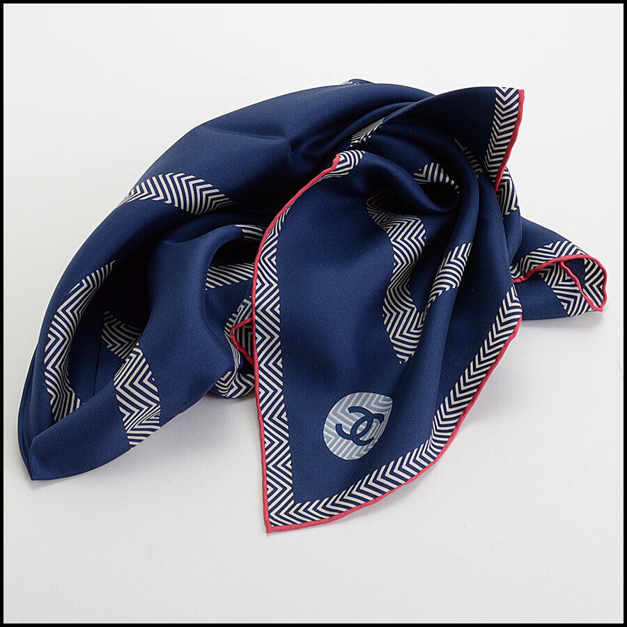 RDC12677 Authentic Chanel Navy/Ivory CC Logo 90cm Silk Scarf