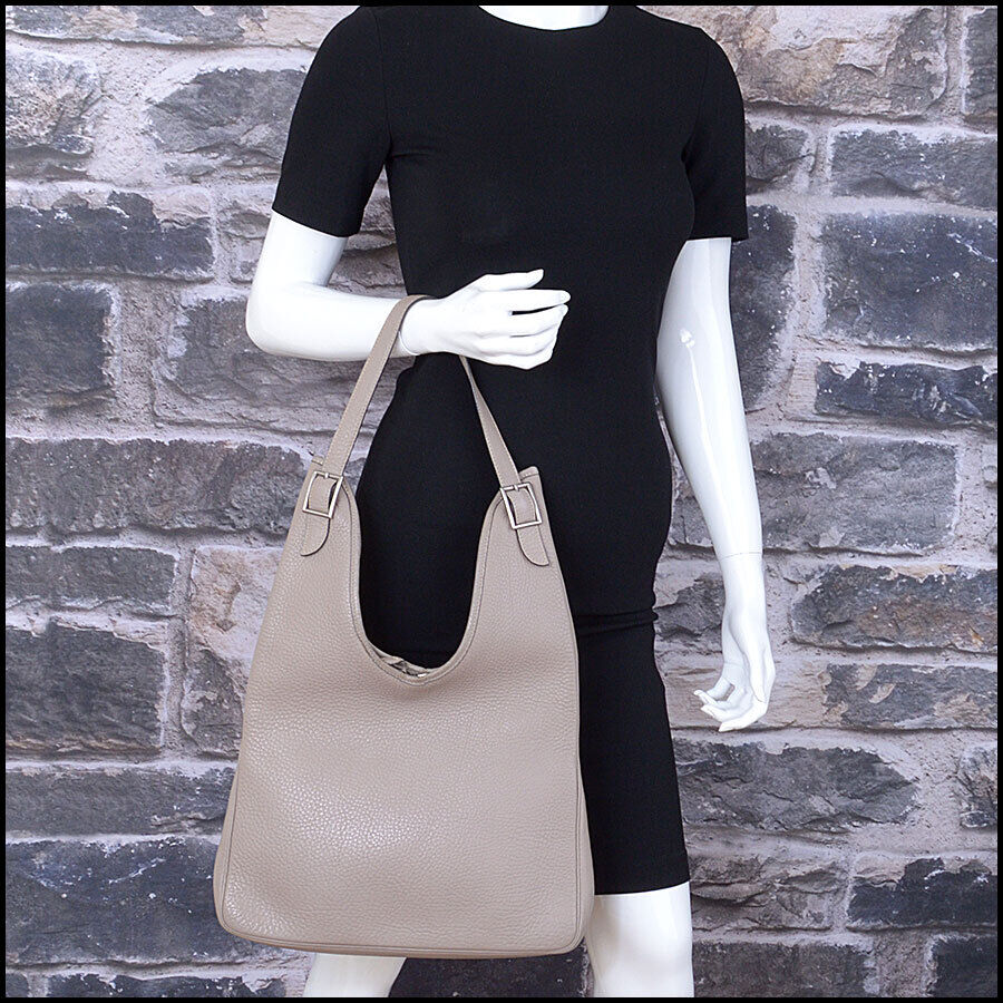 RDC13289 Authentic Hermes Gris Grey Leather Massai 32cm Shoulder Bag